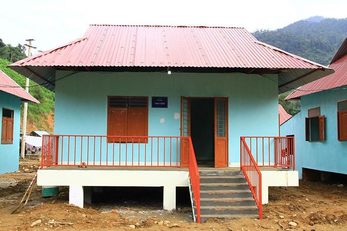 Cận cảnh ngôi nhà mới của bà con Trà Leng do THACO trao tặng.