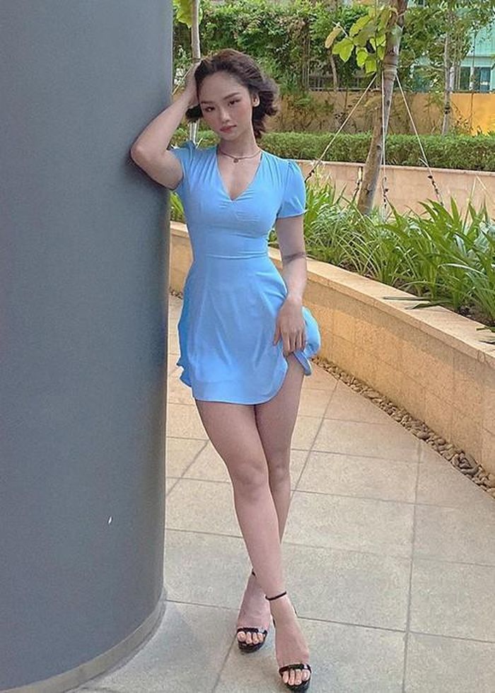 Miu Lê - nữ diễn viên chính của phim trăm tỷ "Em là bà nội của anh" lại sở hữu thân hình khỏe khoắn nhưng không hề mất đi vẻ gợi cảm.