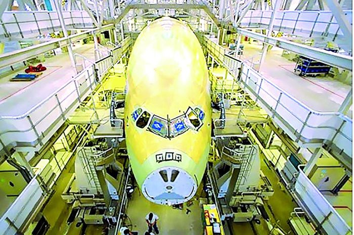 Nhà máy sản xuất máy bay Airbus tại Toulouse, Pháp