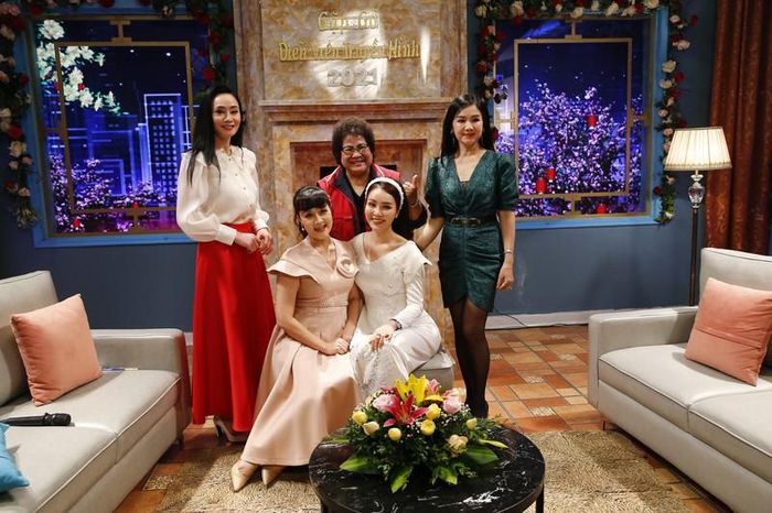 Dàn sao nữ sẽ chia sẻ "Chuyện bây giờ mới kể". 