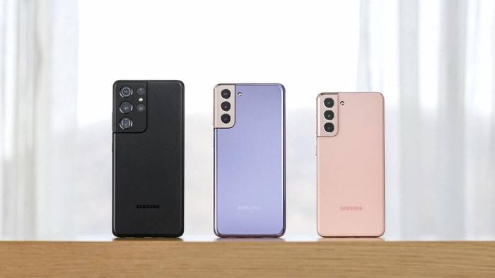 Bộ 3 Galaxy S21 Series, bao gồm: Galaxy S21 Ultra, Galaxy S21 và Galaxy S21. (Ảnh: Samsung)