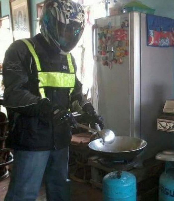 Món rán là điều không thể thiếu trong mỗi bữa ăn nhưng đứng bếp là điều không phải ai cũng đủ can đảm.