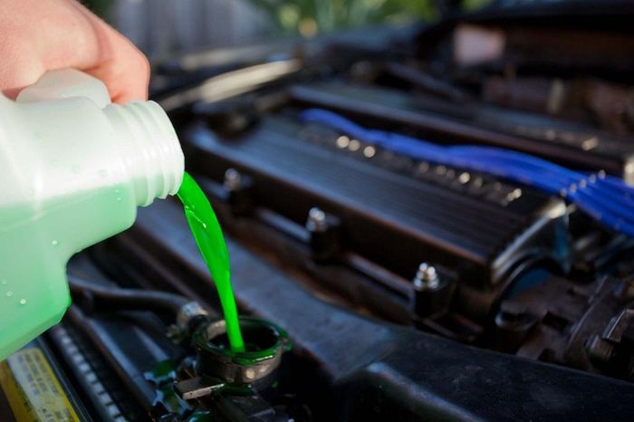 Bạn cần thay nước này sau khoảng 5 năm sử dụng xe hoặc 150.000-23.000 km