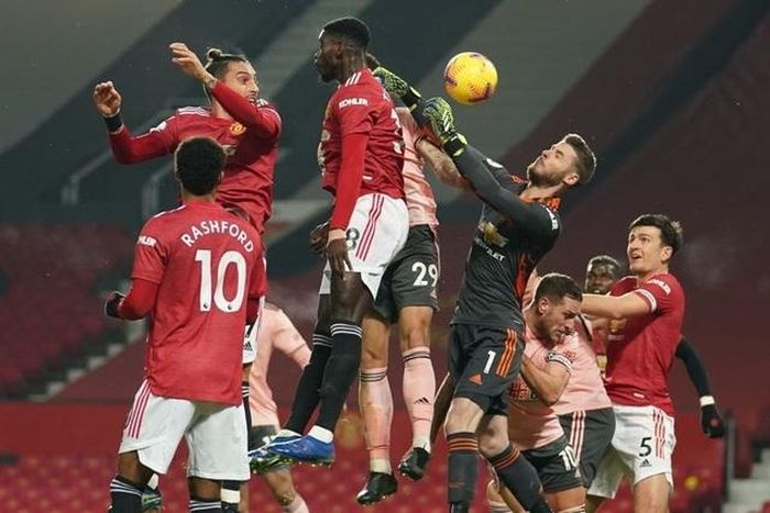 Trung vệ số 5 bị người cũ MU chê thậm tệ, chỉ ra sai lầm mắc phải ở trận MU thua 1-2 Sheffield, thay vì đổ lỗi cho De Gea
