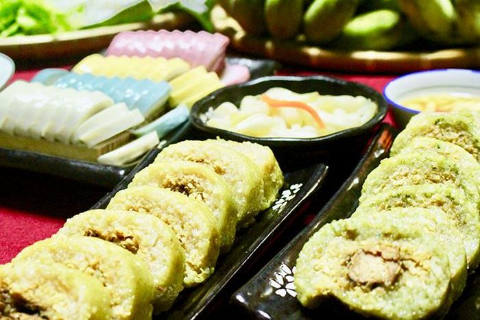  Sản phẩm chả cá thu và bánh tét nhân cá ngừ đại dương. 