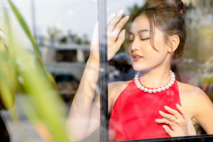 Trong năm mới 2021, Thùy Anh hy vọng có vai diễn chạm tới trái tim khán giả. Nữ diễn viên không ngại thử sức với những thể loại mới hay dạng vai phải hy sinh nhan sắc. Sau nhiều năm, cô không còn bị ám ảnh với hai từ "nữ chính" mà nhận ra là diễn viên, quan trọng là đến gần với khán giả và được họ công nhận.