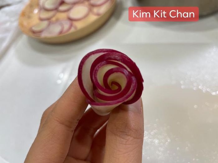 Hoa hồng tượng trưng cho tình yêu.