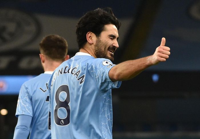  Hành động của Gundogan hướng về Ederson sau bàn thắng. 