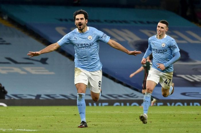  Gundogan có trận thứ 2 liên tiếp lập cú đúp. Từ đầu mùa, tiền vệ người Đức ghi 11 bàn. Anh hiện là chân sút số một của Man City tại Premier League 2020/21. 