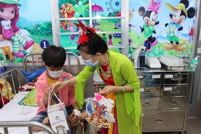 “Những người làm công tác xã hội cần đặt mình vào vị trí của người bệnh, tìm hiểu những khó khăn, vướng mắc của họ để vạch ra những hoạt động cần thiết để giúp đỡ toàn diện cho họ" - Th.S Lê Minh Hiển.