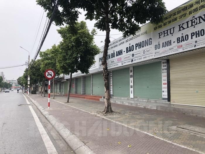 Dãy ki ốt trên đường Phạm Ngũ Lão (TP Hải Dương) đóng cửa. Ảnh: Báo Hải Dương