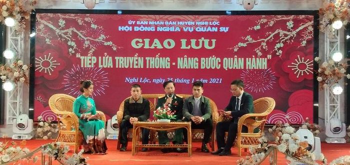Huyện Nghi Lộc tổ chức Giao lưu “Tiếp lửa truyền thống – Nâng bước quân hành” động viên thanh niên chuẩn bị lên đường nhập ngũ. 