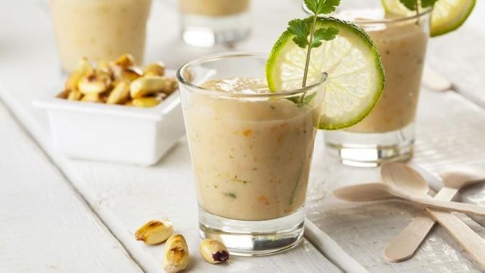 Sữa hổ: Khi đến ăn tại bất kỳ nhà hàng nào tại Peru, bạn có thể bắt đầu bằng việc gọi món sữa hổ, tuy nhiên đây chỉ là tên gọi đặc biệt dành cho một cốc nước lấy từ món ceviche gồm nước cá, chanh, hành tây, muối tiêu và ớt. Nhưng sở dĩ người Peru chọn món sữa hổ làm đồ ăn sáng đặc biệt vì họ tin rằng đồ uống này có khả năng trẻ hóa và rất phù hợp với những người đã uống quá nhiều rượu vào tối hôm trước.