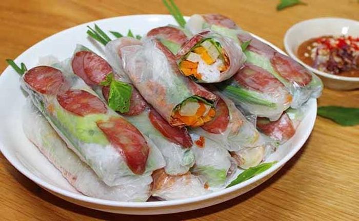 Bò bía món ăn vặt lạ miệng.