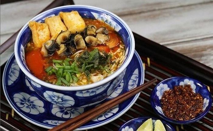 Bún ốc món ăn thay đổi được nhiều gia đình lựa chọn sau tết.
