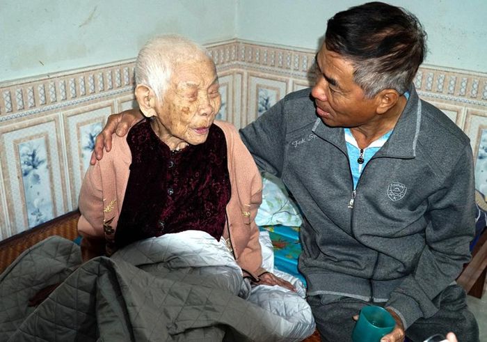 Ông Nguyễn Tất Chương - người con trai duy nhất còn sống phụng dưỡng mẹ Nguyễn Thị Tân.