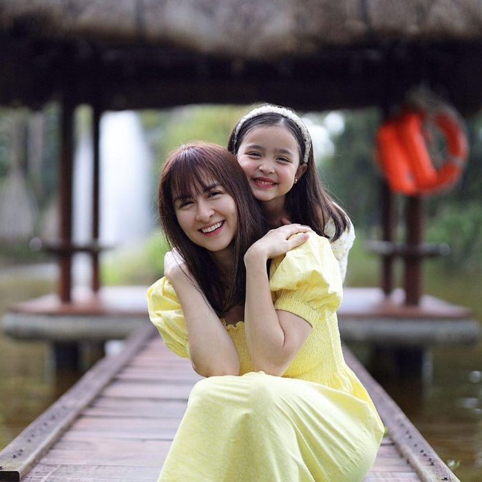 Cô con gái Maria Letizia gần 6 tuổi rất dễ thương, thừa hưởng nhiều nét đẹp từ bố mẹ.