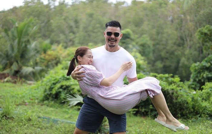 Cặp sao thể hiện tình cảm ngọt ngào dịp Valentine vừa qua, "đập tan" tin đồn trục trặc tình cảm.