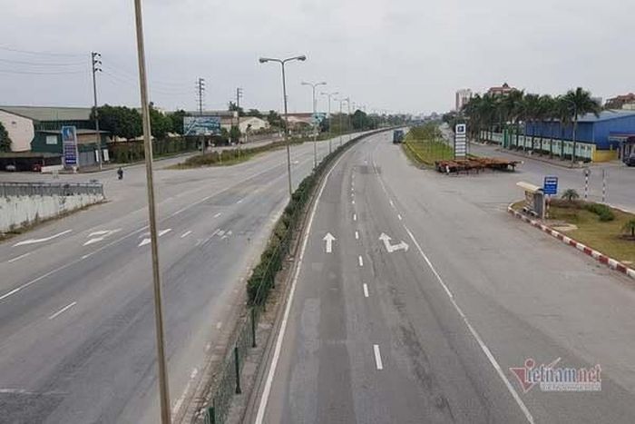 Hình ảnh quốc lộ 5 chiều mùng 5 Tết