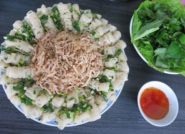 Bánh nghệ Gò Công