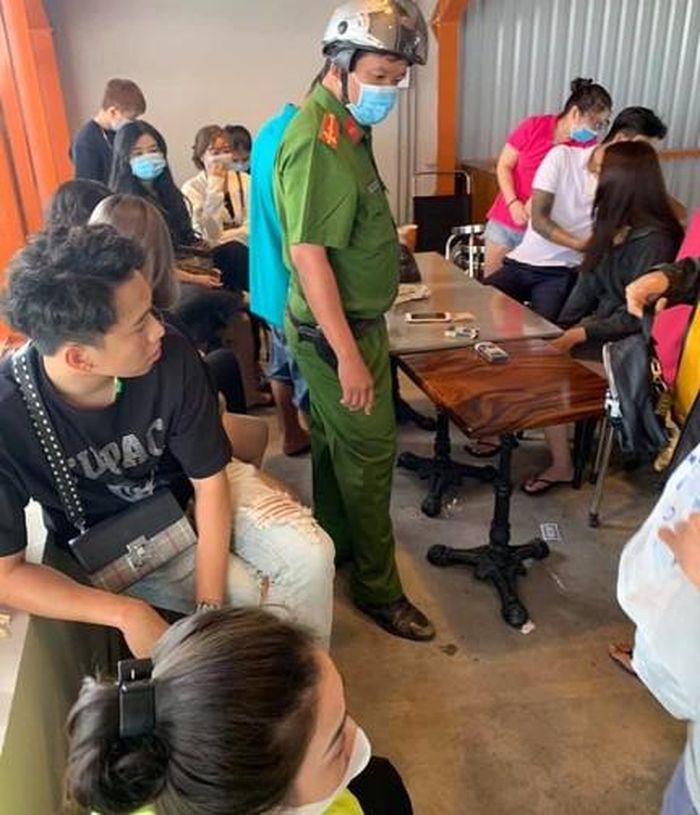 Các đối tượng bị bắt giữ.