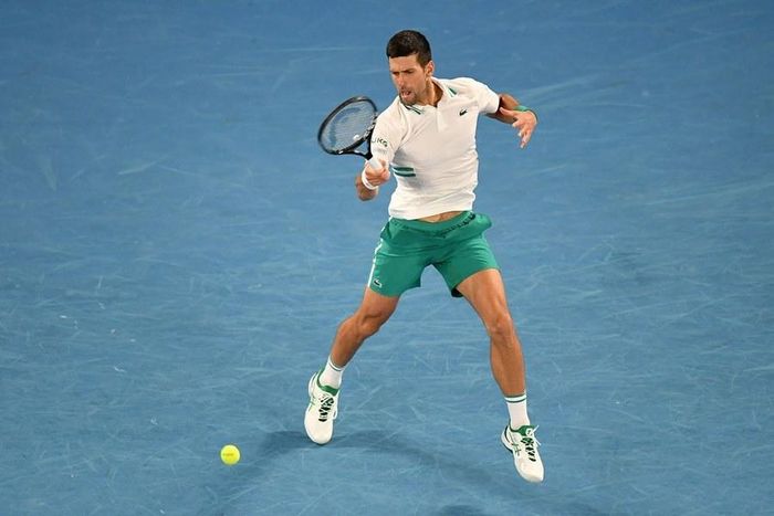 Djokovic áp đảo trước Medvedev