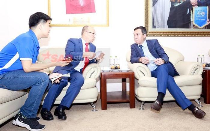 Lãnh đạo VFF muốn kí thêm 1 năm với HLV Park Hang Seo.