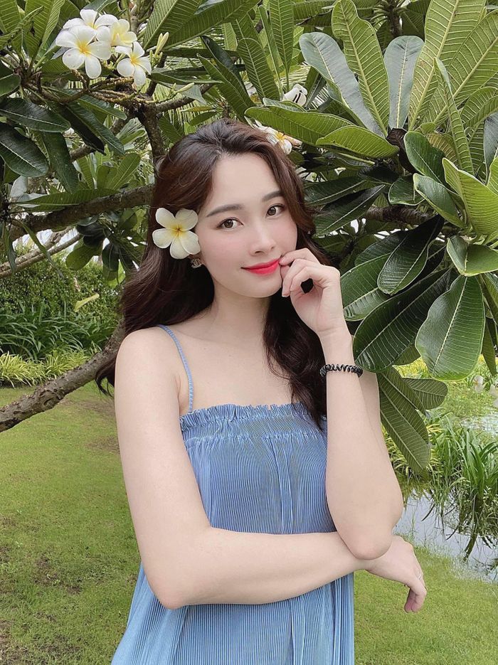 Sau khi kết hôn, Đặng Thu Thảo càng kín tiếng hơn để tập trung chăm sóc gia đình.