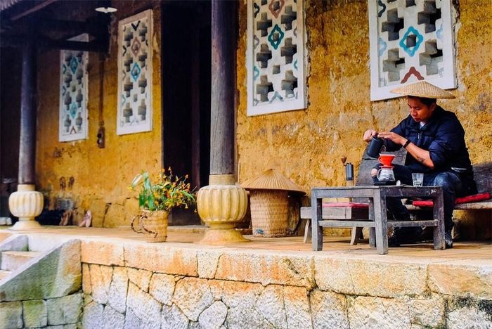 Du khách có thể thấy một số không gian sống ảo được bố trí sẵn tại đây.
