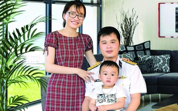 Vợ chồng chị Trang về thăm quê dịp con trai đầu tròn 2 tuổi