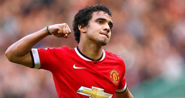 Da Silva được kỳ vọng thay thế được G. Neville