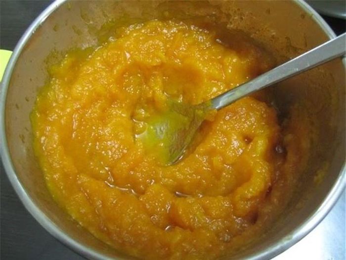 Bạn có thể làm trắng da bằng bí đỏ vô cùng đơn giản.