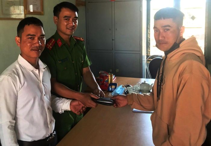 CAX Ia Phí trả lại tài sản cho anh Hăn.
