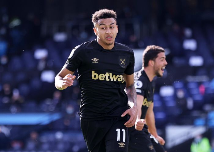 Ở bên kia chiến tuyến, Jesse Lingard là điểm sáng trong đội hình West Ham. Ngoài đường kiến tạo cho Michail Antonio, tiền vệ sinh năm 1992 còn sở hữu những thống kê ấn tượng như dứt điểm 4 lần, qua người thành công 2 lần, 2 lần tạo cơ hội.