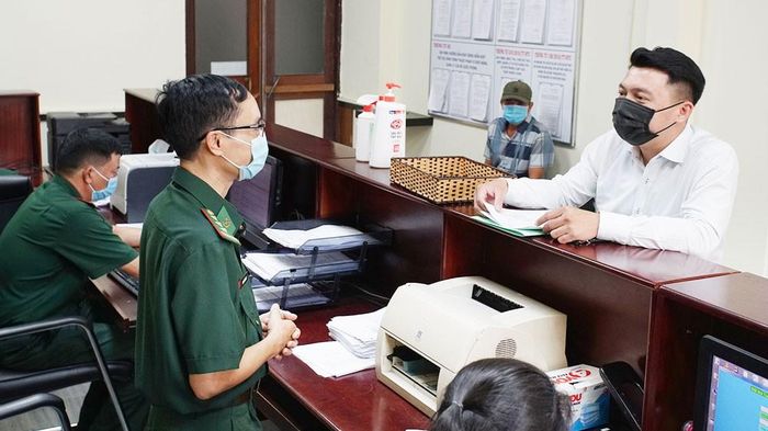 Các cán bộ, chiến sĩ trực chiến với 3 ca trực luân phiên/ngày, đảm bảo 24/24 giờ