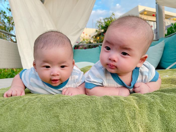 Dương Khắc Linh đưa 2 con đáng yêu đi chơi cuối tuần.