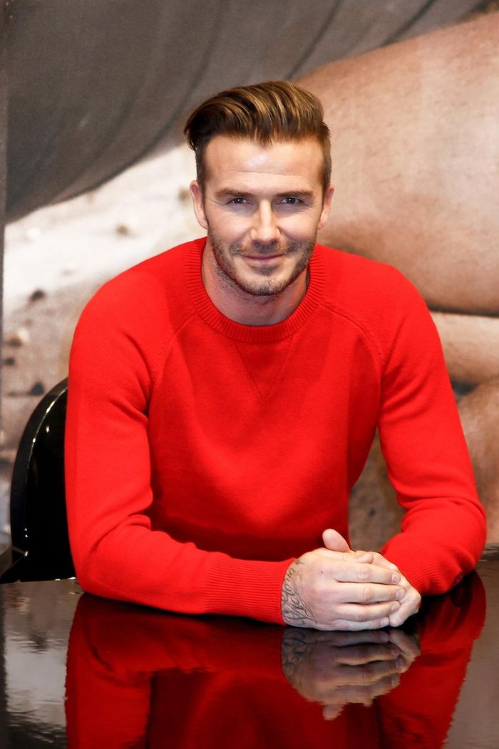  The Right Hairstyle đánh giá kiểu đầu đẹp nhất của chồng Victoria Beckham là pompadour. Đây là kiểu vuốt ngược phần chân tóc như một dạng tạo dáng phồng. Ảnh: The Right Hairstyle. 