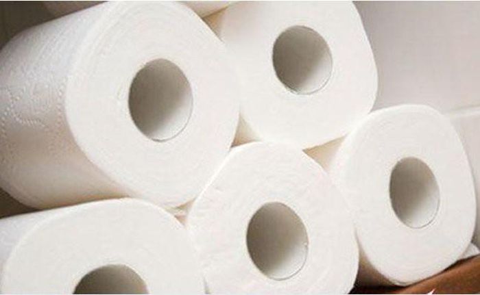 Cần sản xuất đến 27.000 cuộn giấy mỗi ngày để đáp ứng được nhu cầu giấy vệ sinh của toàn thế giới hiện nay.
