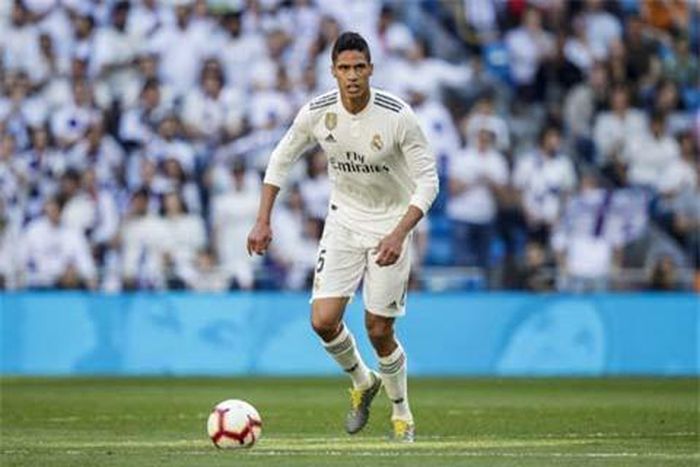 Real sẽ phải hy sinh Varane nếu muốn có Mbappe.
