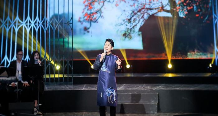 Trọng Tấn thể hiện "Về quê" một sáng tác của cố nhạc sĩ Phó Đức Phương