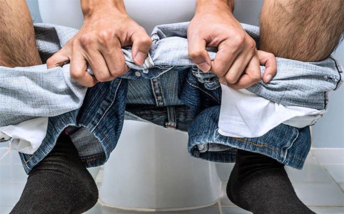 Nhuận tràng: Ăn chuối cả vỏ hoặc thêm vỏ vào sinh tố, là một cách giúp bạn tiêu hóa tốt hơn. Nếu không tin, bạn có thể thử.