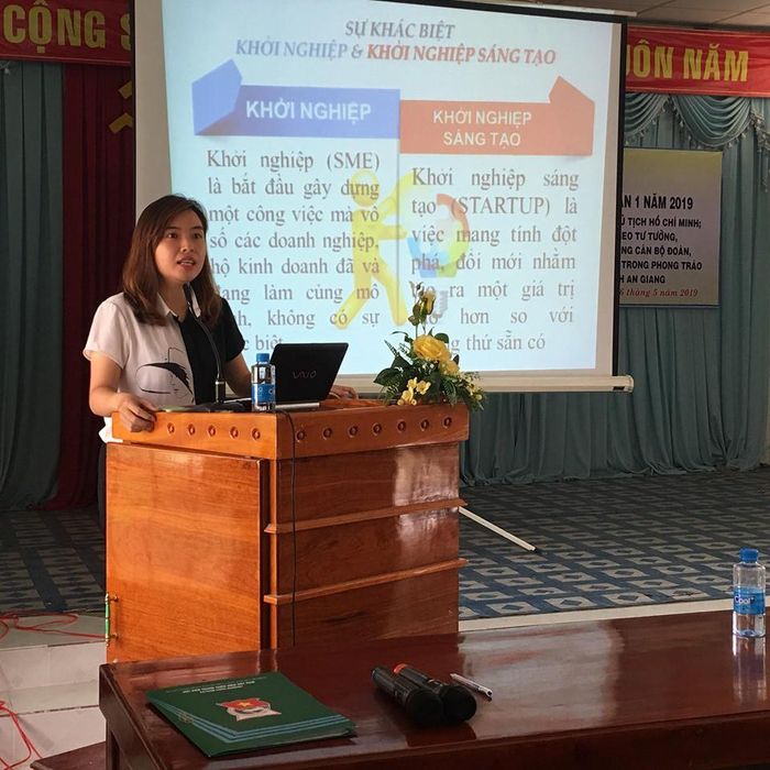  Phượng Thư nói chuyện về khởi nghiệp