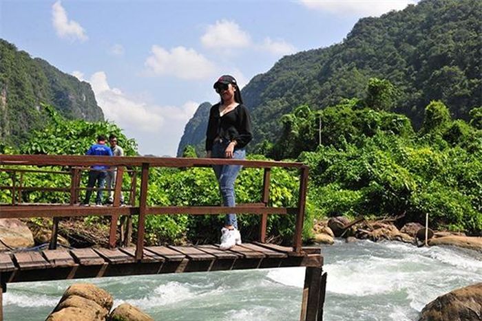 Điểm check in lý tưởng với đại ngàn Trường Sơn hùng vĩ.