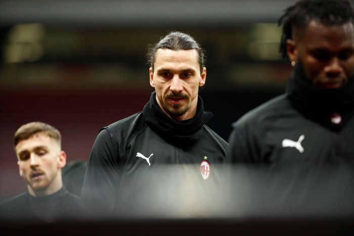 Ibrahimovic sẽ vắng mặt trong lần tái ngộ Man Utd vì chấn thương. Ảnh: Reuters.