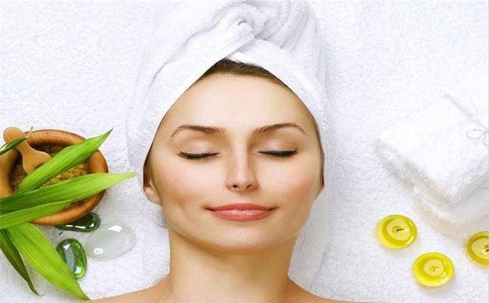 Collagen là thành phần thường thấy trong các sản phẩm chăm sóc da. Chúng có khả năng phục hồi cấu trúc da, giảm lão hóa và tăng độ đàn hồi của da.