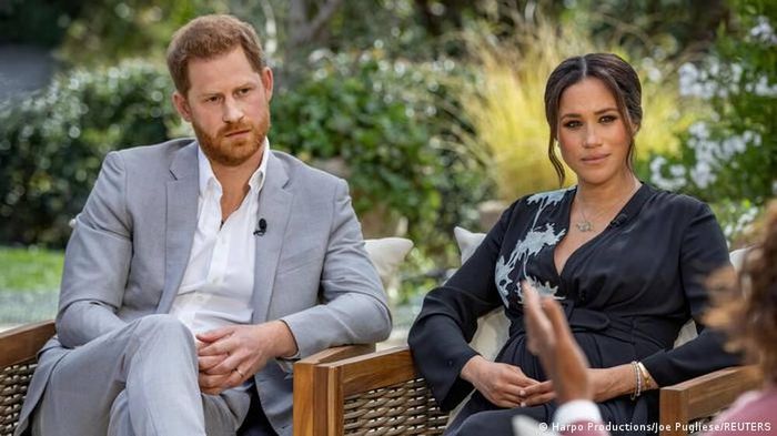 Cuộc phỏng vấn của Harry và Meghan với Oprah Winfrey khiến Hoàng gia Anh chao đảo.