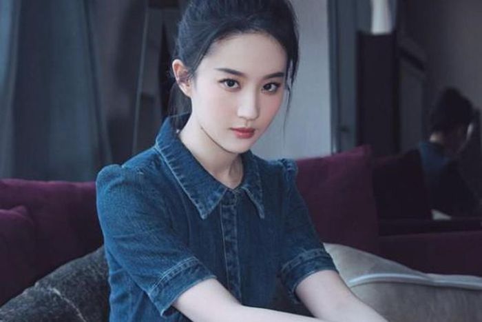 Sắp tới, cô sẽ trở lại màn ảnh với bộ phim cổ trang “Mộng hoa lục”, đóng cặp cùng nam diễn viên Trần Hiểu