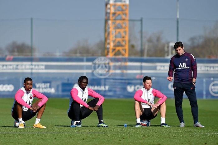  Giao tiếp chắc chắn là sở trường của Mauricio Pochettino. Ảnh: Getty. 