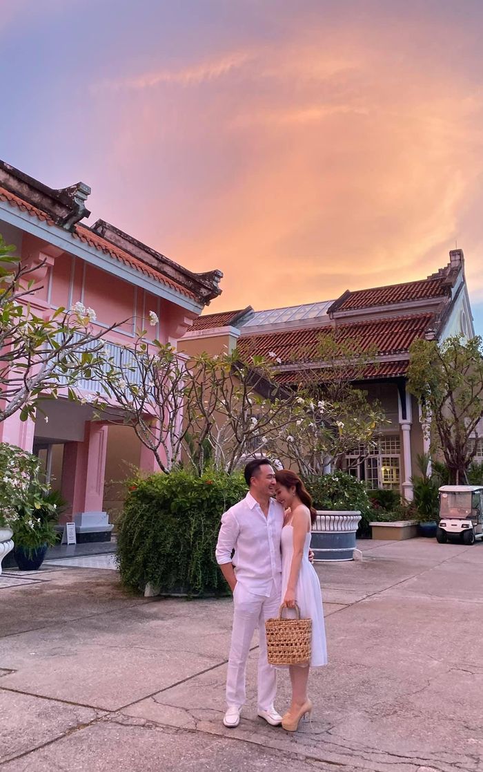  Chi Bảo cho hay chuyện tình cảm của anh nhận được sự ủng hộ của con trai và chúc phúc từ vợ cũ. 