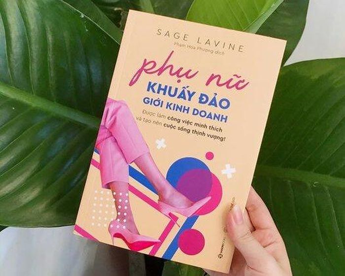 Sách Phụ nữ khuấy đảo giới kinh doanh. Ảnh: Saigonbooks.